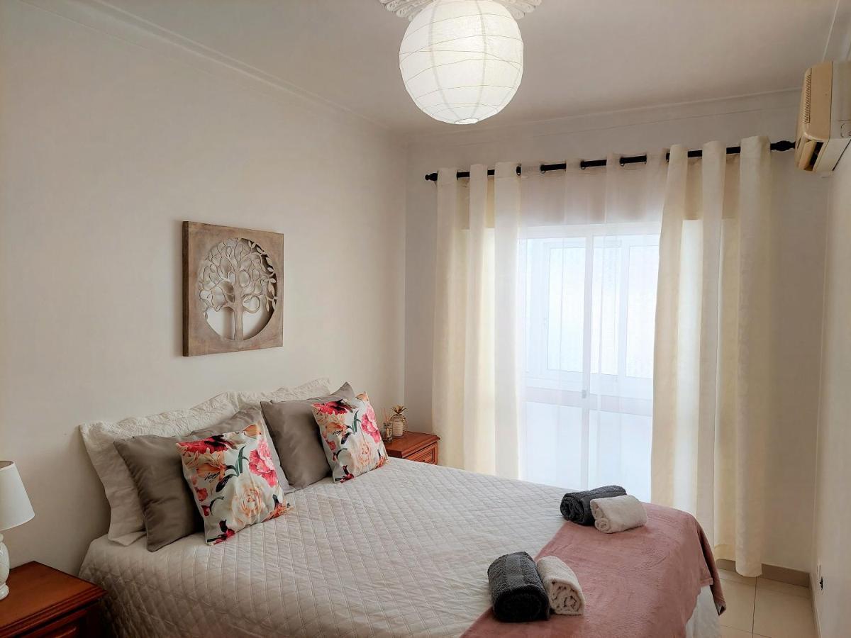Casa Da Alegria - Apartamento Acolhedor No Centro De Olhão المظهر الخارجي الصورة